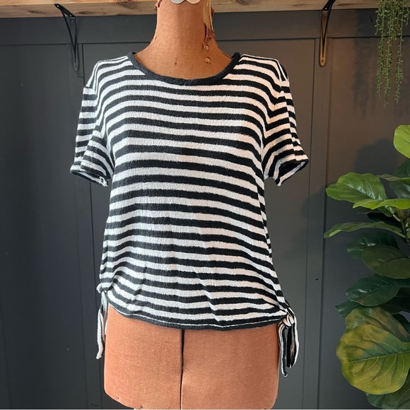 Madewell black and white stripe shirt style #L0852 size medium - Picture 3 of 9